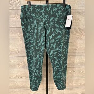 NWT 🎉 Nike Woman’s One High Waisted 7/8 Leggings
